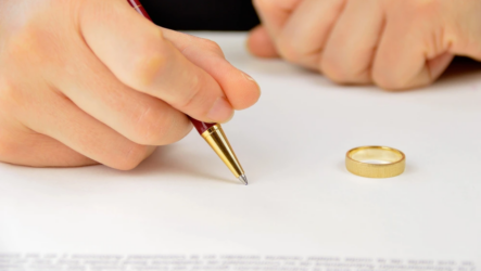 What Are the Legal Requirements for Filing for Divorce?