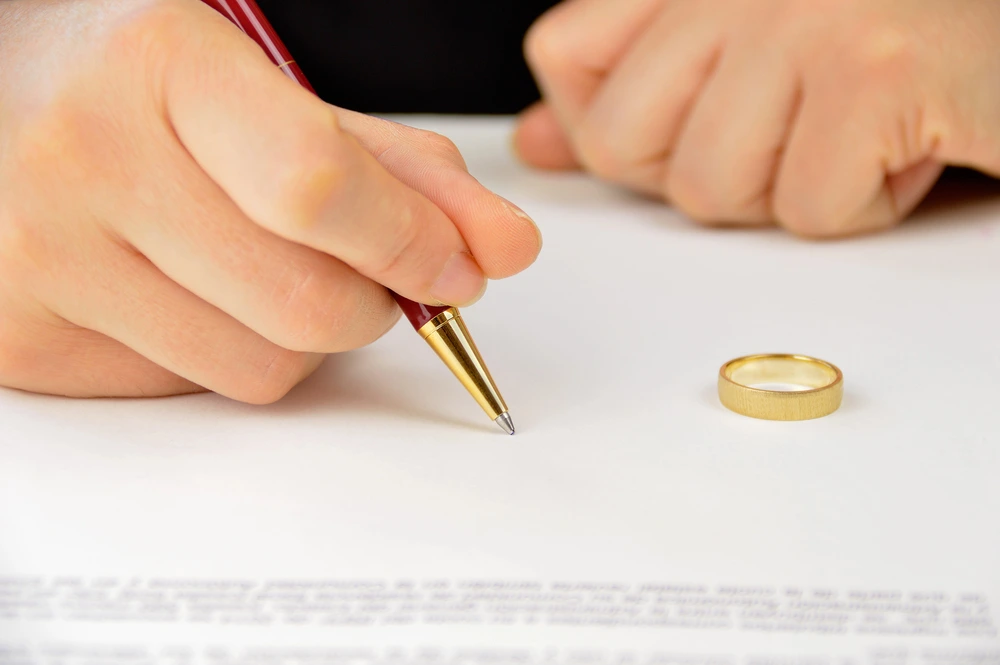 What Are the Legal Requirements for Filing for Divorce?